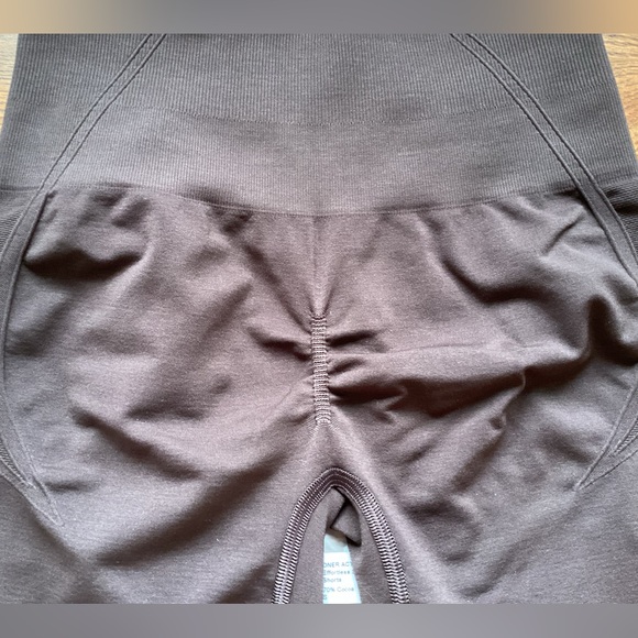 Oner Active OG 70% Cocoa Effortless Shorts - Picture 7 of 9